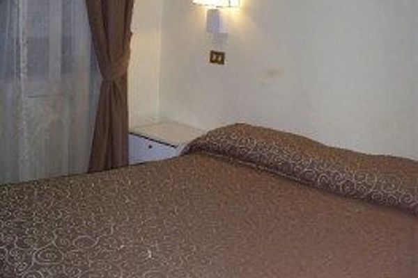 Pisani Hotel (San Nicola la Strada)